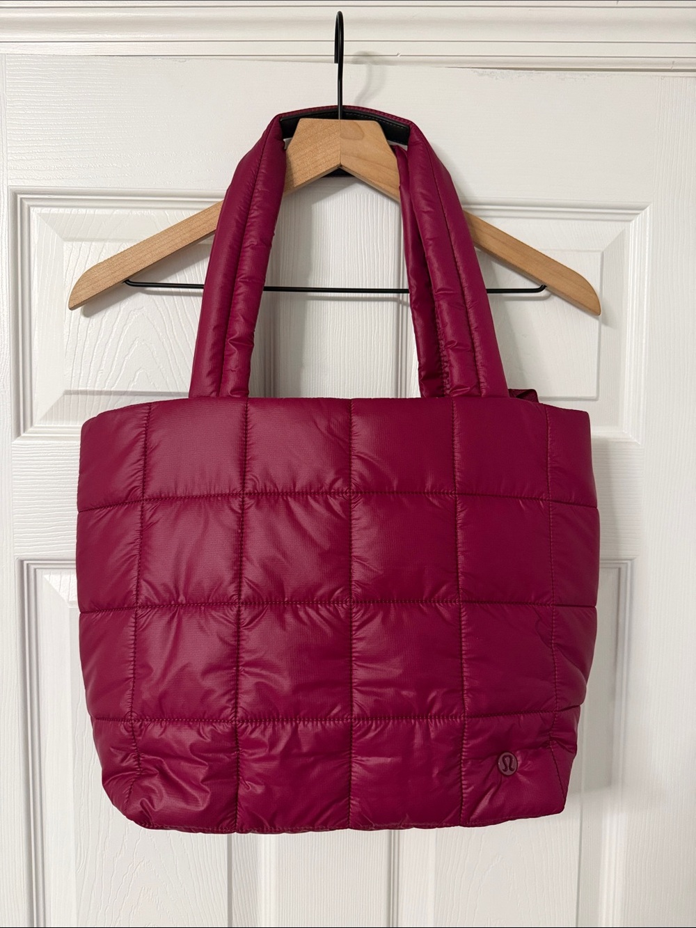 NWOT lululemon athletica Quilted Puffer Tote in Berry